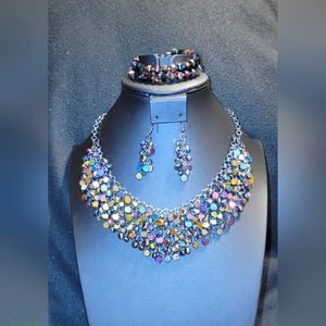 Oil spill Necklace with matching Bracelet and Earrings NWT